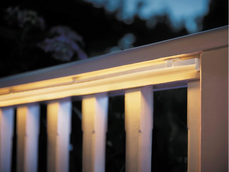 Philips Hue LightStrip, 2m LED-Band, Outdoor, White & Color Ambiance, Bluetooth