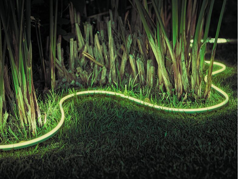 Philips Hue LightStrip, 2m LED-Band, Outdoor, White & Color Ambiance, Bluetooth