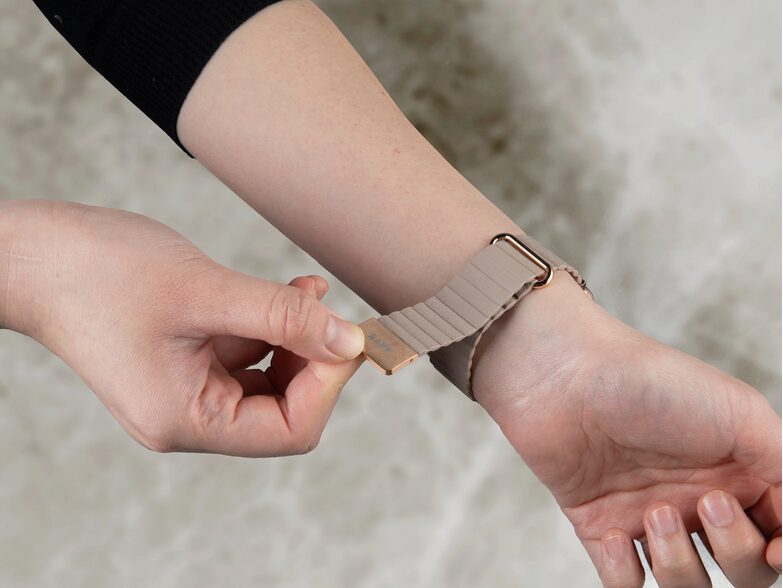 LAUT NOVI LUXE, Armband für Apple Watch 42/44/45/49 mm, Kunstleder, beige