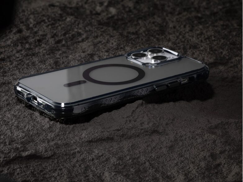 LAUT CRYSTAL MATTER X, Schutzhülle für iPhone 15 Pro, MagSafe, schwarz
