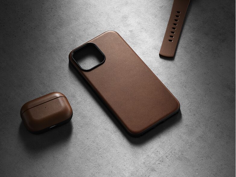 Nomad Modern Case, Leder-Schutzhülle für iPhone 13 Pro Max, mit MagSafe, braun
