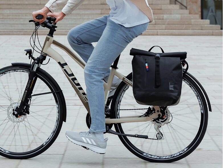 Got Bag Bike Bag, Fahrradtasche MacBooks bis 16", aus Meeresplastik, schwarz